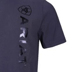 Shirt Ariat Logo Men Donkerblauw -Roeckl Winkel shirt ariat logo men donkerblauw 1500x1500 178108
